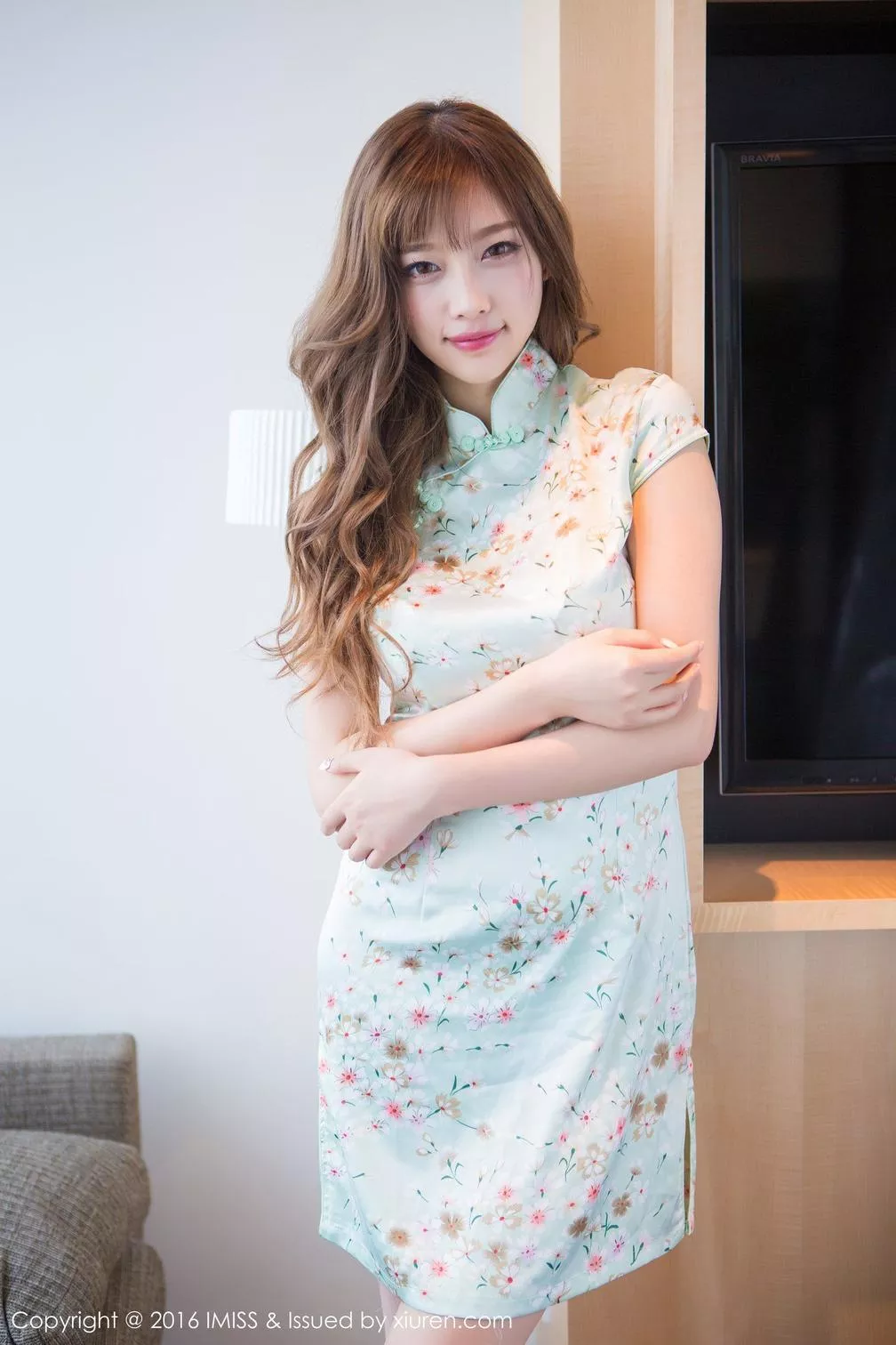 2026 丝袜女神花色旗袍脚上的纹身尤其性感 1