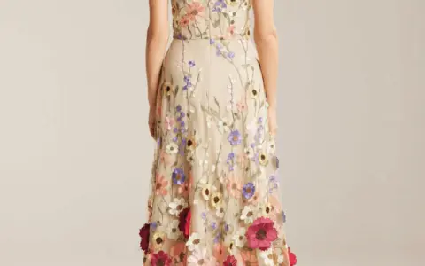 最美花卉连衣裙推荐：AW Bridal 优雅洋装精选清单