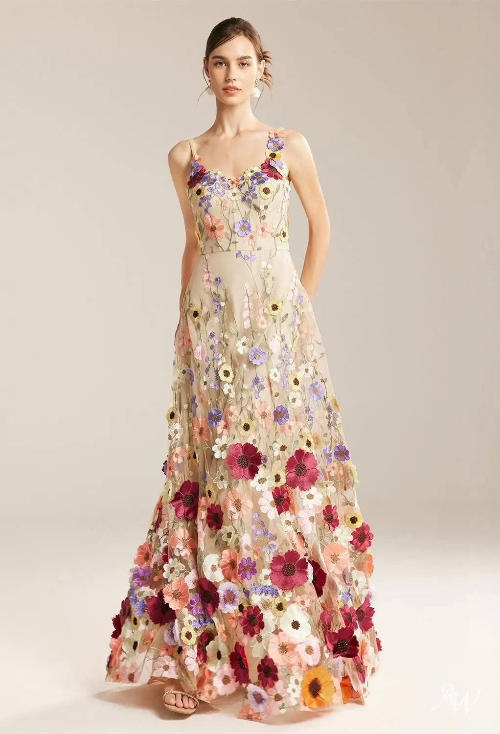 AW Bridal花卉裙子，带你穿越浪漫春光，感受自然之美