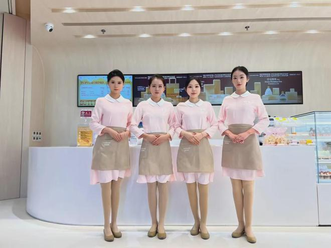 为什么好利来女员工上班要穿丝袜呢？ 9