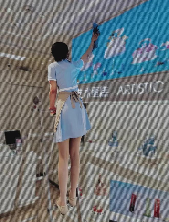 为什么好利来女员工上班要穿丝袜呢？ 18