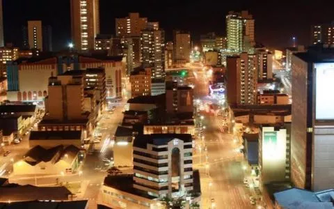 实战赚钱4案例， 垂直细分领域定位的力量