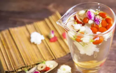 喝水方式错误，你会亲手“毁掉”自己的肾！