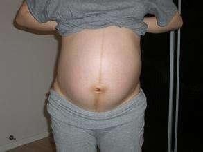 有类似情况的宝妈吗，怀孕初期喝水尿尿颜色很浅怎么回事？ 3