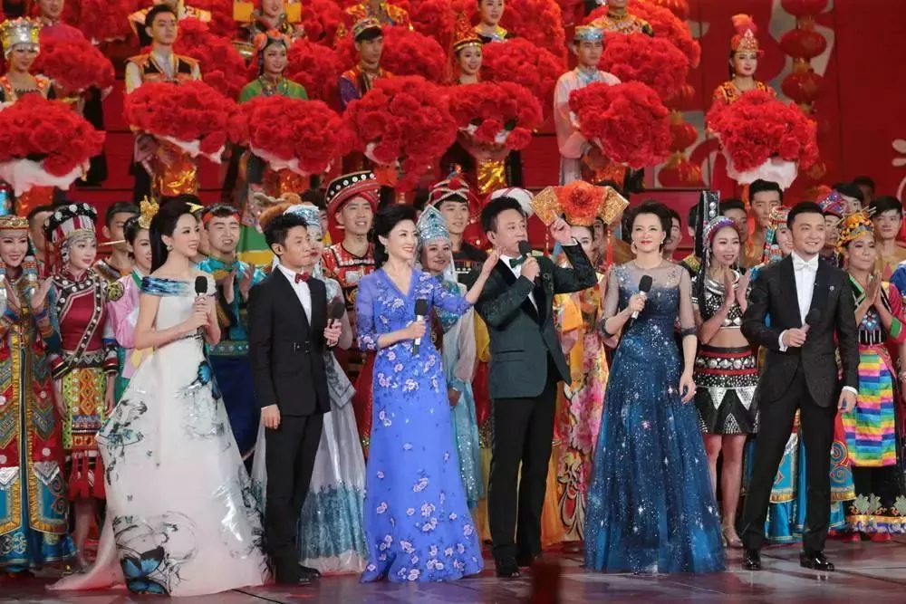 除了七大姑、八大姨过年我最怕的就是刘德华和中国娃娃 9