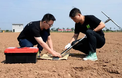 英媒从“情趣内衣”产地看中国特色小镇：农村脱贫新道路（全文