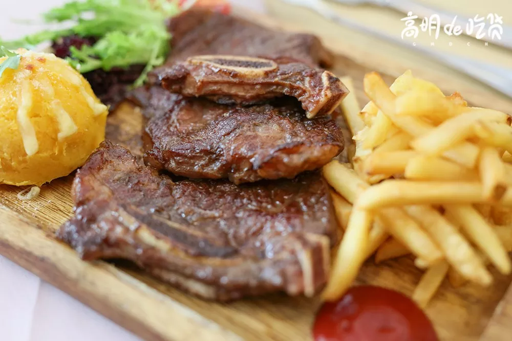 牛排、大章鱼足、老虎虾杀到！大件夹抵食仲要送你超大size的水果茶！ 1