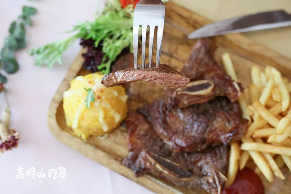 牛排、大章鱼足、老虎虾杀到！大件夹抵食仲要送你超大size的水果茶！ 2
