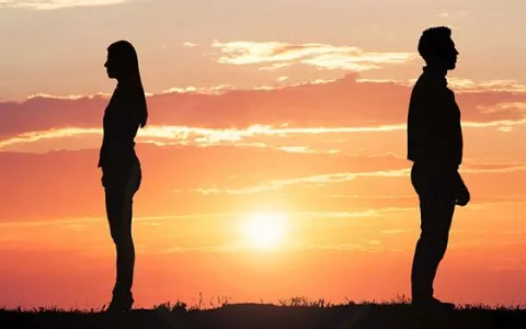 最后都死掉了的婚姻：聊不来！