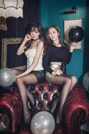 炎炎夏日女生为什么总喜欢穿超短裙！ 6