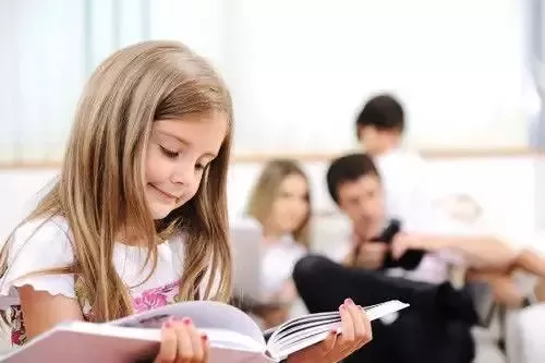 穷人的真相：从7点忙到23点的上班者