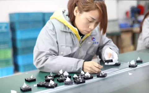 用工荒真相年轻人不进工厂