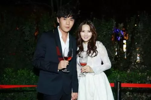 伊能静穿上3000块的透视网袜 大家却直呼辣眼睛(图 8