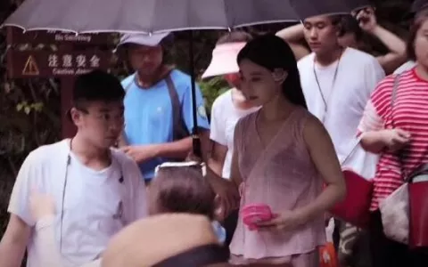 范冰冰《赢天下》路透照曝光 半透明上衣黑色内衣若隐若现(一