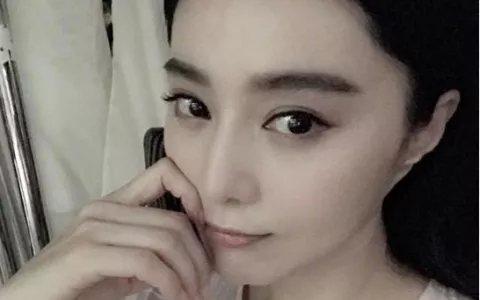 范冰冰近日路透照美出新高度 半透明外衣导致黑色内衣若隐若现