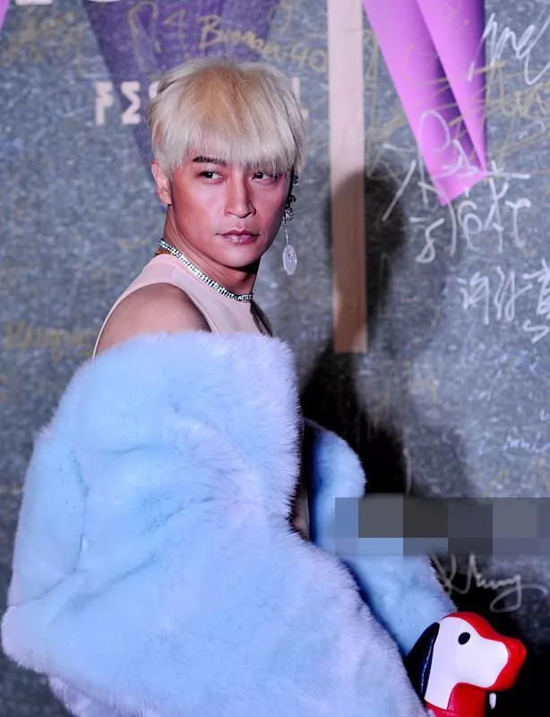 蔡妍脸部大走样竟被陈志朋的连体内衣抢了风头 10