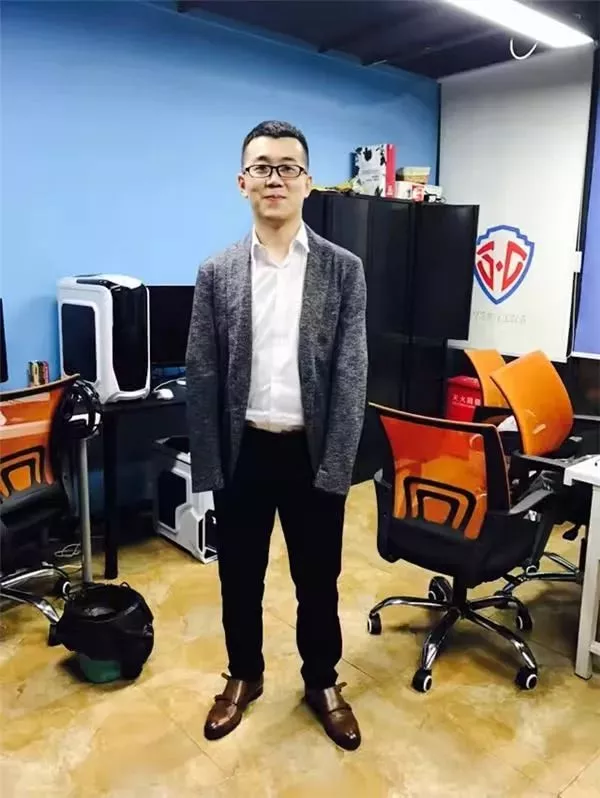 韩服励志哥双脚也能上黄金！