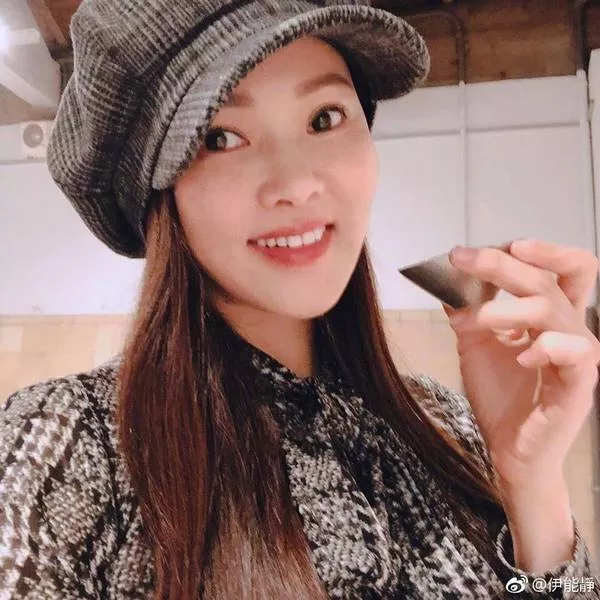 伊能静穿上3000块的透视网袜 大家却直呼辣眼睛(图 3