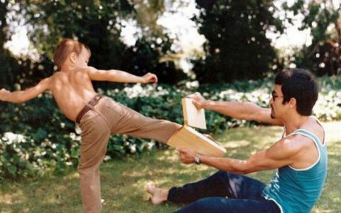 李小龙李国豪父子为什么会突然暴死？原来是这样