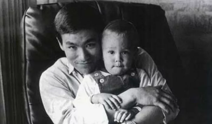 李小龙李国豪父子为什么会突然暴死？原来是这样 17