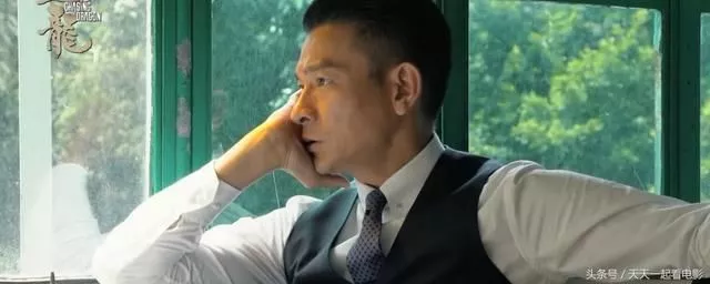捧红了周星驰却因片酬而闹掰如今作品成为刘德华最高票房影片 3