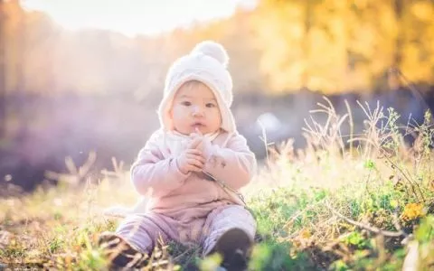 宝爸宝妈如何培养一个爱笑的宝宝
