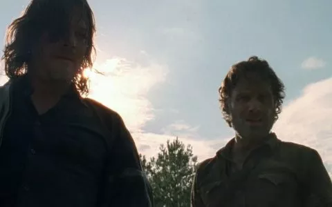 行尸走肉第八季第4集剧情之老虎救国王一命，瑞克终于拿到机枪