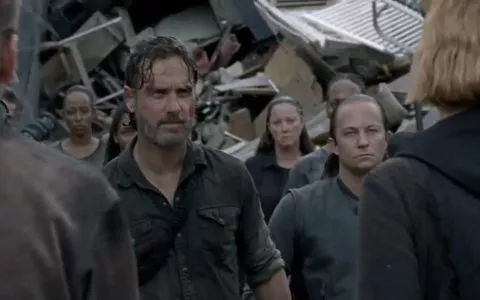 行尸走肉第八季第6集剧情之瑞克谈判失败被擒，玛姬收容救世军俘虏