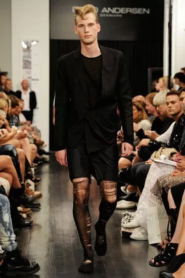 温暖不误风度 男士也爱打底裤 2