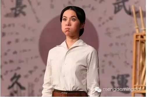 女神们戏里不穿BRA为什么？