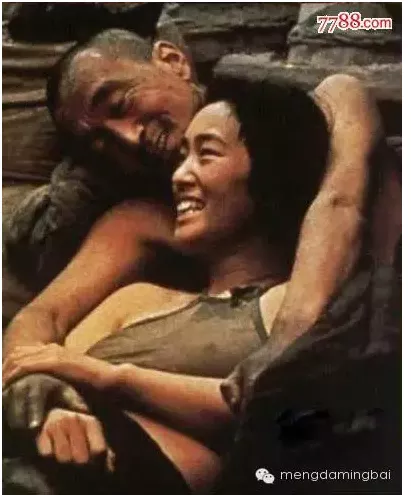 女神们戏里不穿BRA为什么？18岁以下禁入！ 3