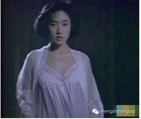 女神们戏里不穿BRA为什么？18岁以下禁入！ 10