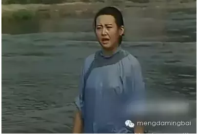 女神们戏里不穿BRA为什么？18岁以下禁入！ 11