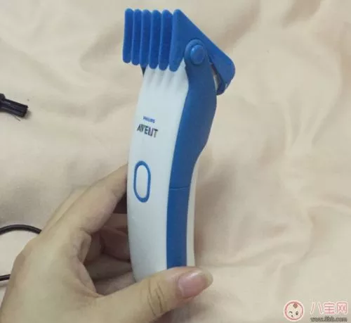 飞利浦宝宝理发器亲测 给孩子剪头发声音震动概况 3