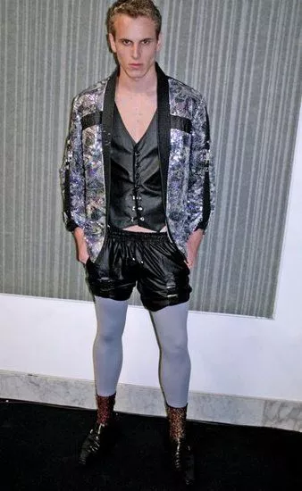 温暖不误风度 男士也爱打底裤 3