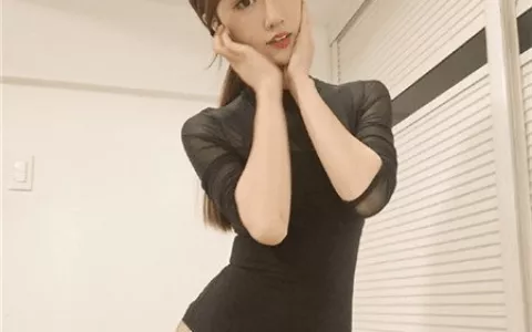 斗鱼轩子巨2兔被封视频：斗鱼轩子巨2兔丝袜走光录像回放(二