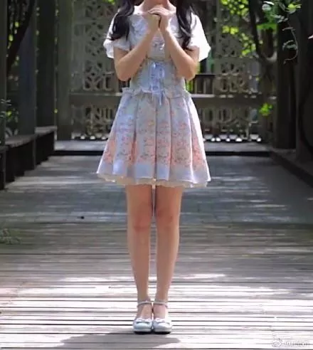 1网友说徐娇穿黑丝袜变御姐镜子P变形了 10