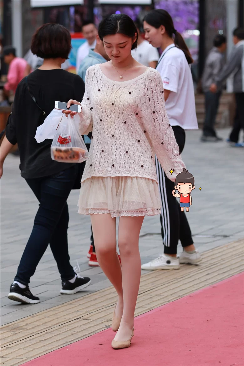 10+ 街拍丝袜美女这么穿你也很美 9