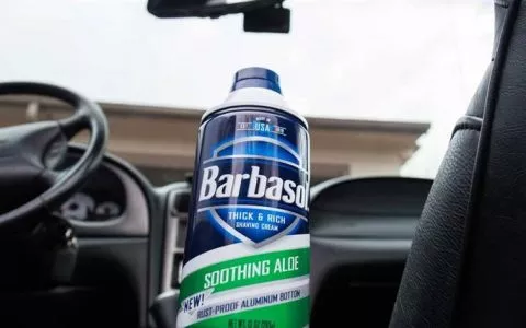 长筒袜穿在雨刷器上缸哥教你7招很有用的小窍门