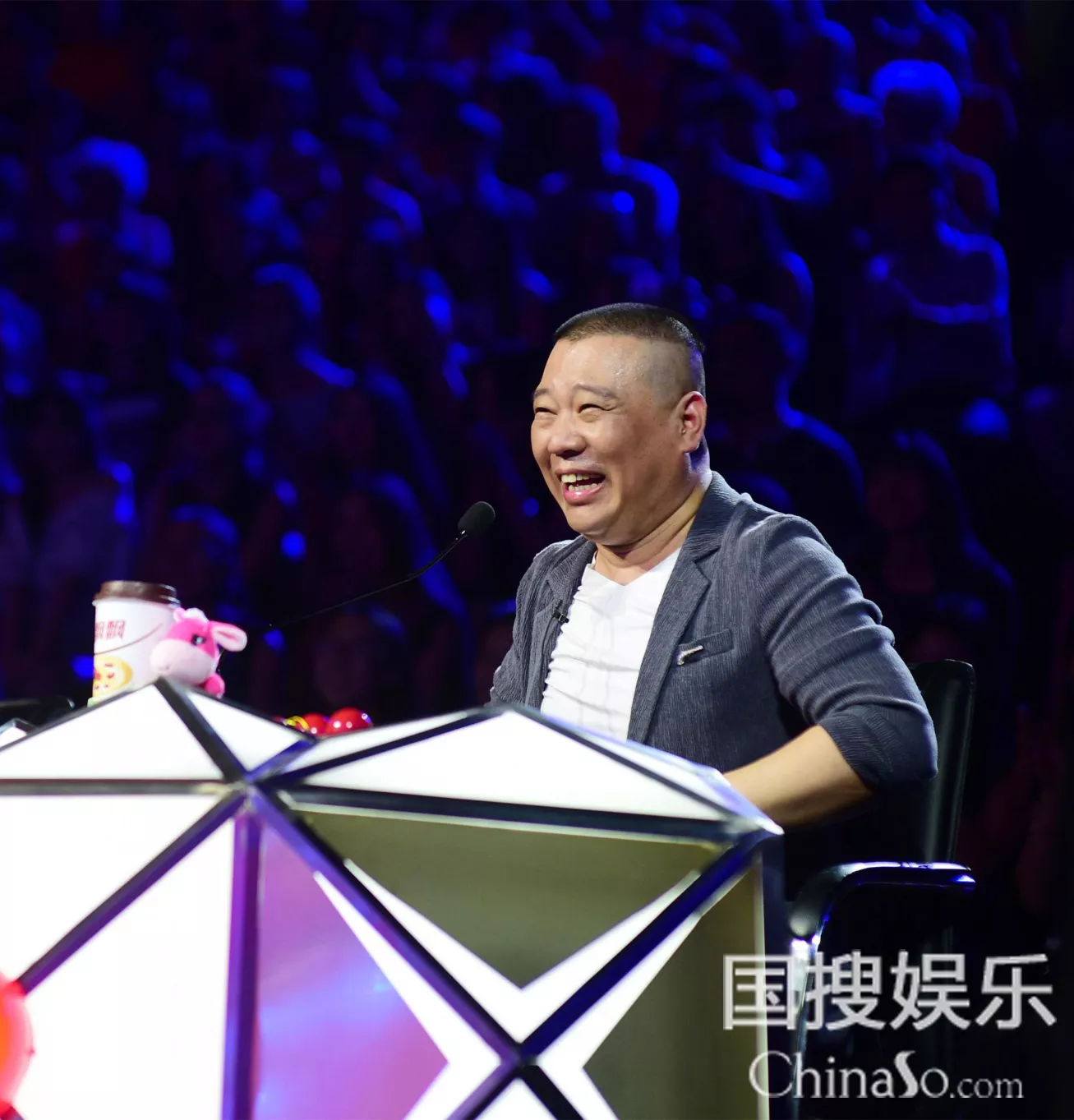 美女选手陆敏雪对冯小刚撒娇 郭德纲：交男朋友了吗？ 5