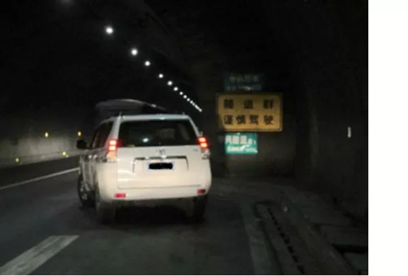 五一自驾游准备好了吗？人人车提示这些地方不能停车 1