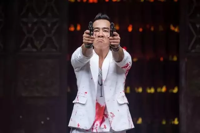 提档831！陈小春任达华义字当头 《黑白迷宫》再现社团纷争 5