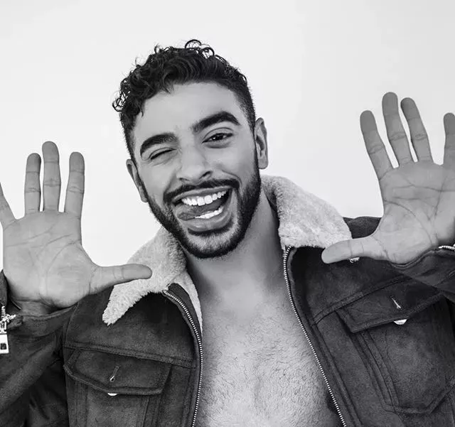 她”用了19年跨越性别！变性后成为了全世界最性感的内裤男模 15