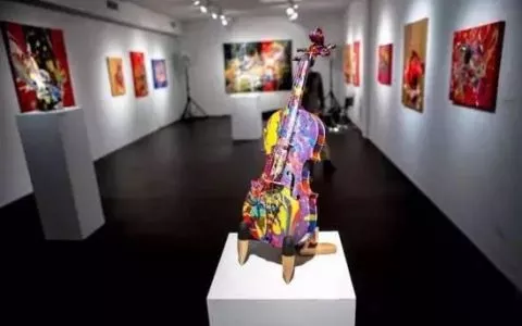 2岁办画展4岁收入百万的孩子到底是怎么教育的？