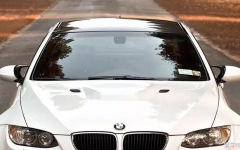 为什么新手买二手车看里程表高手却看车玻璃？