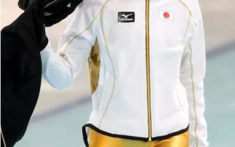 速滑服裆部设计常雷人 日女将曾穿透视装露丁字裤