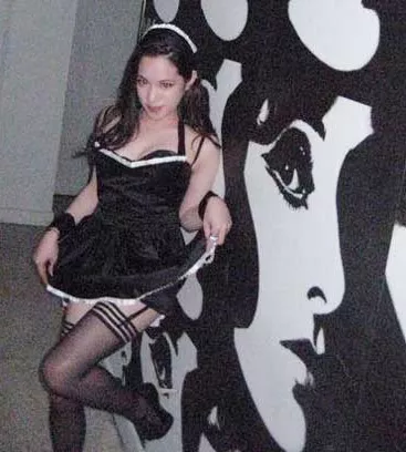 清纯美女高挑的身材 搭配吊带连衣裙让人羡慕 5