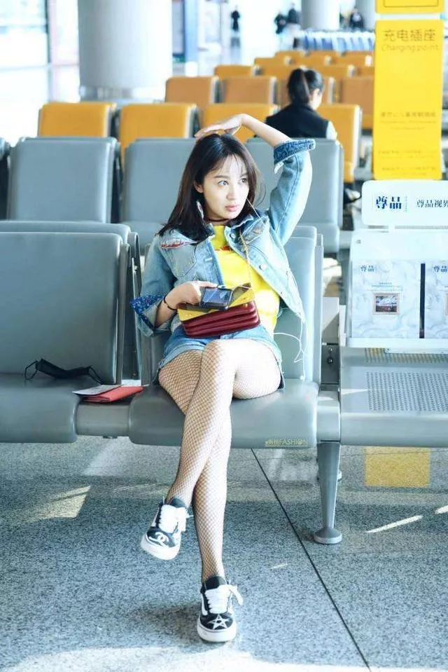 渔网袜性感妹子可以这么穿！仅售26块哟有人恨有人爱 3