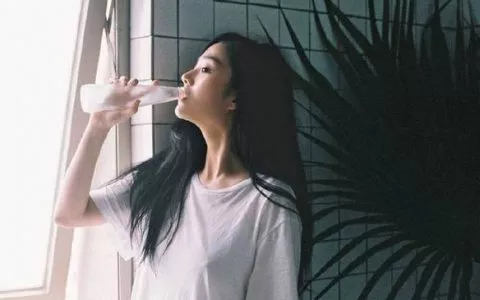 青春励志语录：只有经历过地狱般的折磨才有征服天堂的力量