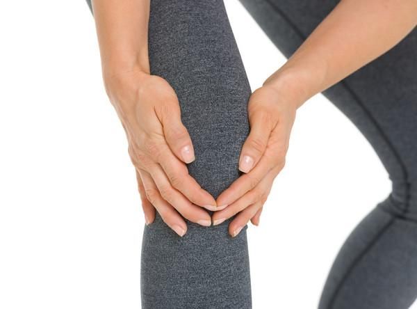 下雪天单穿裤袜显瘦23岁女白领右膝疼痛被诊断为肌键炎！ 2